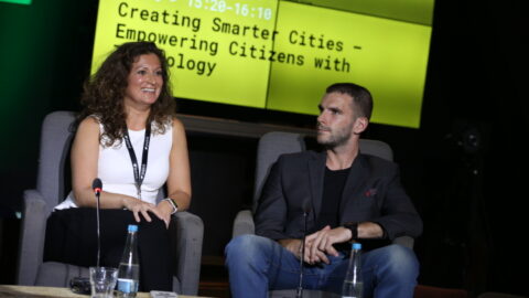 Role of the citizens in smart city governance